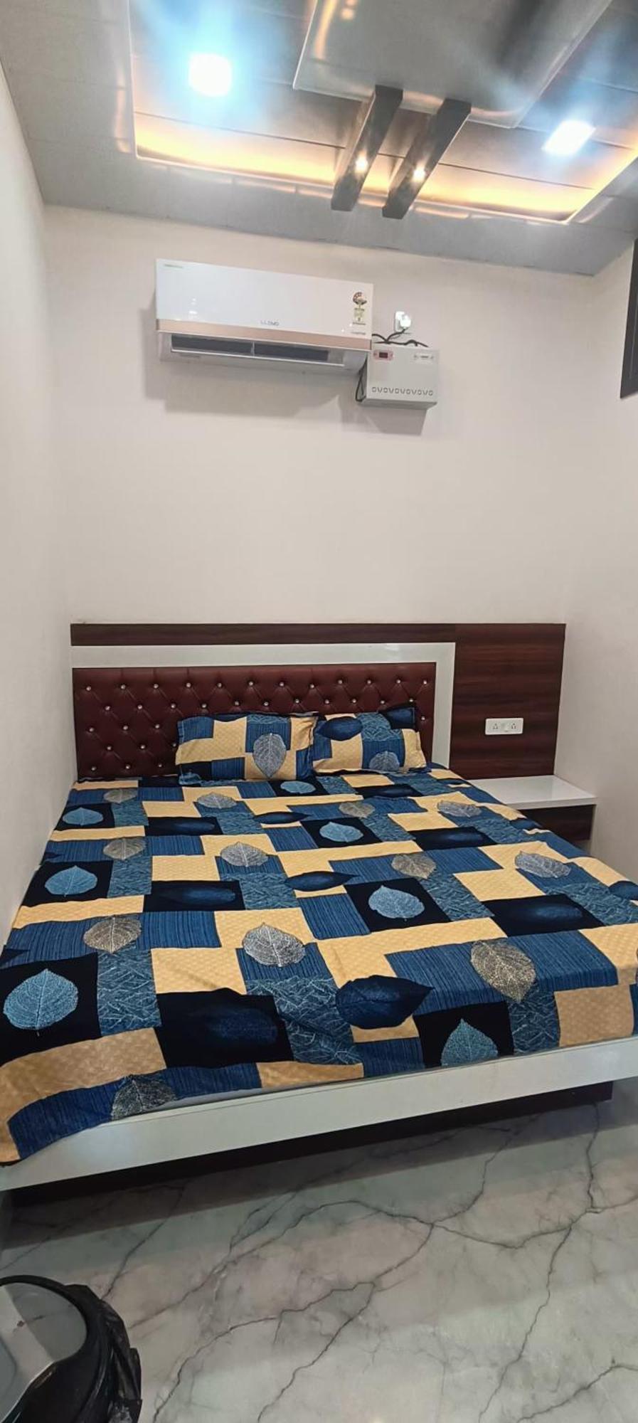 Goenka Home Stay Barsana Chhata Exterior photo