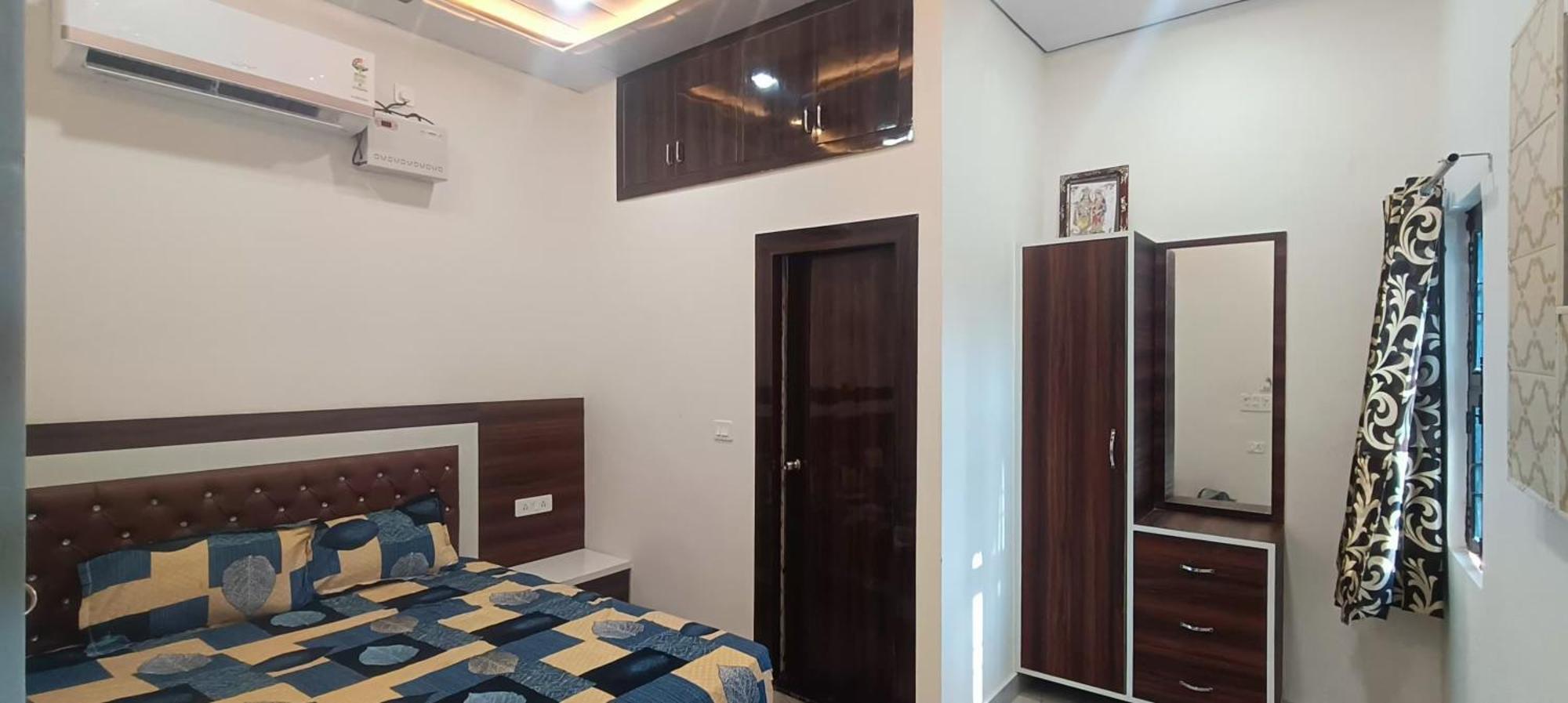 Goenka Home Stay Barsana Chhata Exterior photo